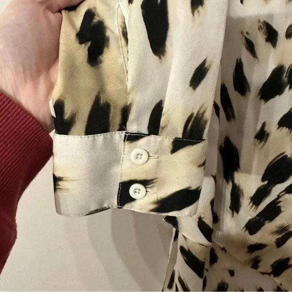 Chico’s Women’s Long Sleeve V-Neck Cheetah Print Tunic Size 0, S/4 GUC - Picture 5 of 8